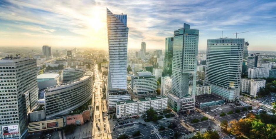 Prestiż w dobrej cenie, czyli biura w Warszawie