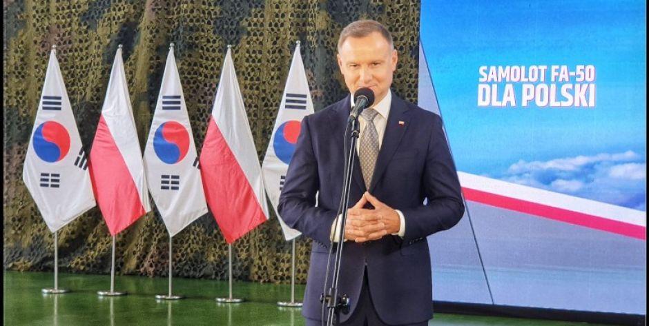 Andrzej Duda i Mariusz Błaszczak w 23. Bazie Lotnictwa Taktycznego
