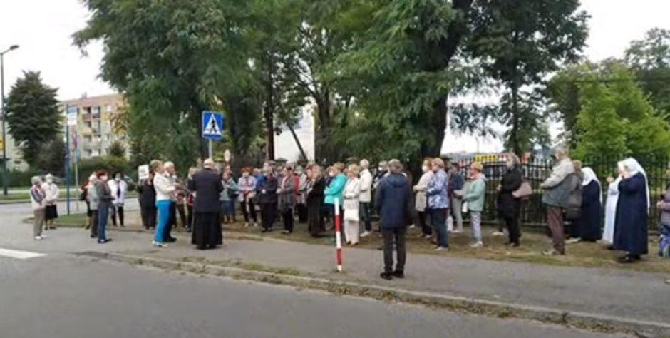 Koronka do Bożego Miłosierdzia na ulicach miast i wsi naszego regionu! 