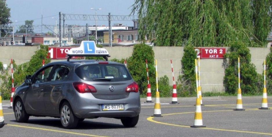Dziennikarz Auto Świat sprawdził, czy trudno jest w Siedlcach zdać egzamin na prawo jazdy
