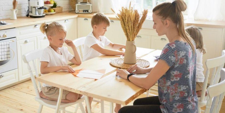 Jakie formalności należy dopełnić przechodząc na edukację domową?