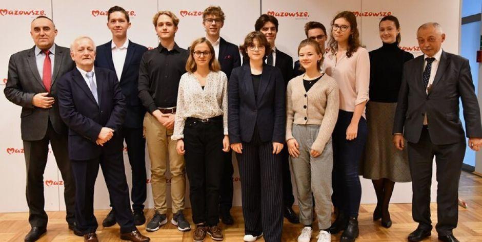 Magdalena Kowieska absolwentka I LO im. Bolesława Prusa w Siedlcach w zaszczytnym gronie finalistów projektu „Matura na 100 procent”