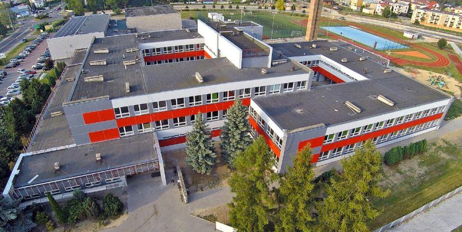 Łukowski radny, w ramach oszczędności, proponuje zamknąć 2 lub 3 szkoły podstawowe