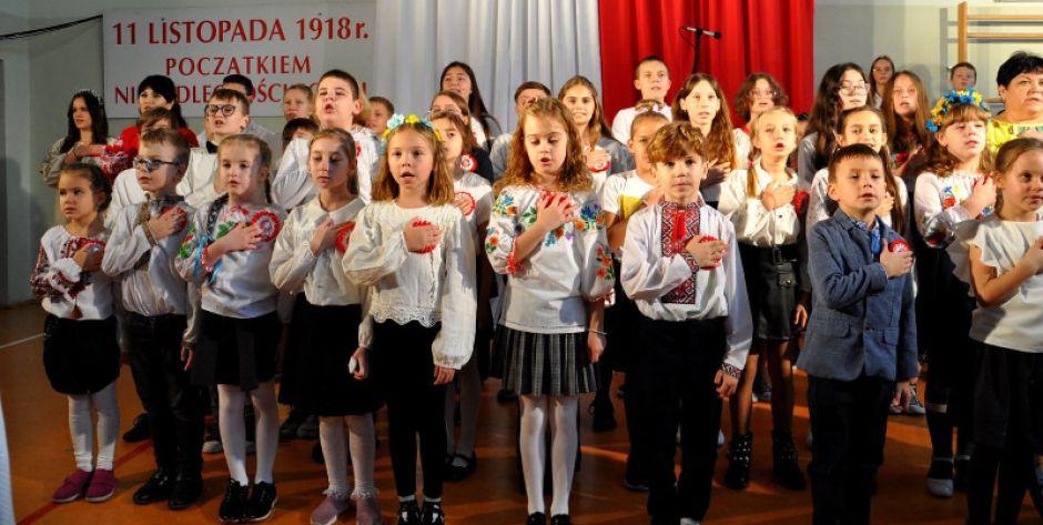 Niepodległość znaczy wolność, słowa najpiękniejsze - akademia w SP nr 6