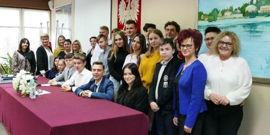 Kolejna kadencja młodzieżowej rady w Łosicach