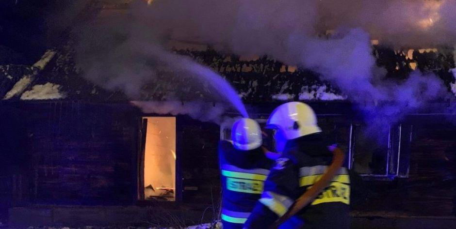 Pożar drewnianego domu w Mierzwicach Starych