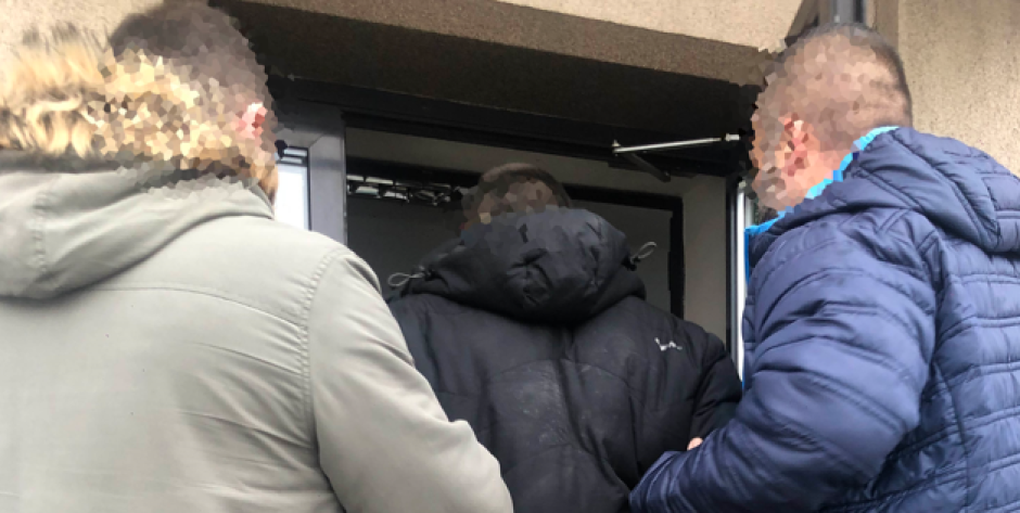 Sprawcy kradzieży perfum zatrzymani w godzinę 