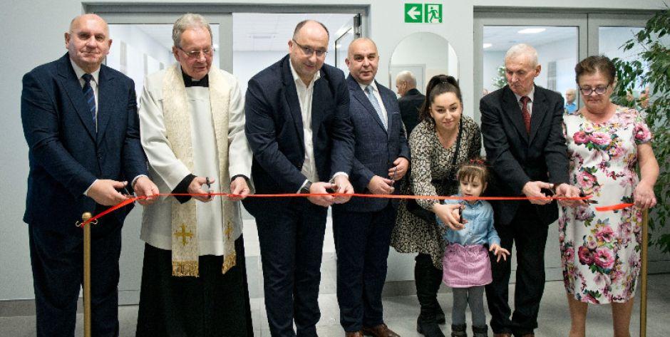 W Ujrzanowie otwarto nową świetlicę. Wspólne kolędowanie