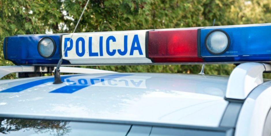 Siedlce: Za udawanie, że go nie wiedzieli, chciał wręczyć policjantom łapówkę. Wcześniej próbował uciekać i znieważył mundurowych