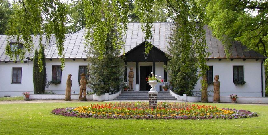 W Reymontówce na razie fotowoltaika, ale w planie remont