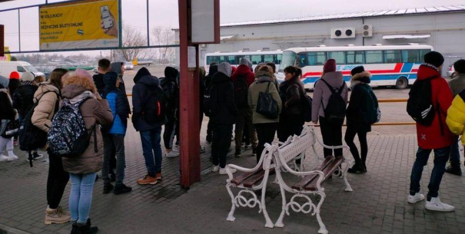 „Wysiadaj gówniaro” - Kto kłamie i jakie są standardy w łosickim PKS?