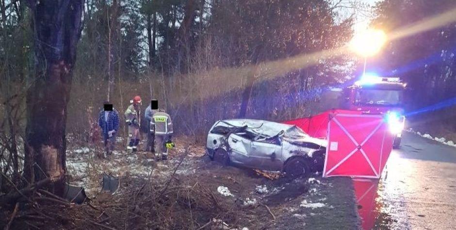 Tragiczny wypadek w Ruskowie. Zginął pasażer opla
