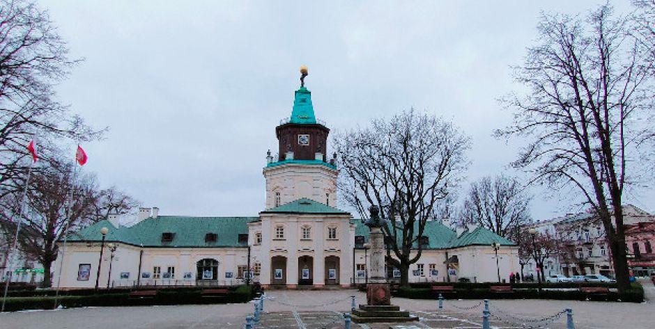 Nowa wystawa w siedleckim muzeum: „Z głową w obłokach. 250 lat ratusza pod Jackiem”