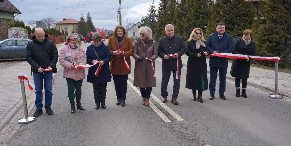 Otwarcie dwóch nowych odcinków drogi powiatowej