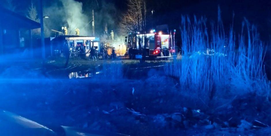 Policjanci uratowali mężczyznę z pożaru