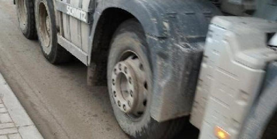 Pył, brud i kurz na ul. Składowej w Siedlcach 