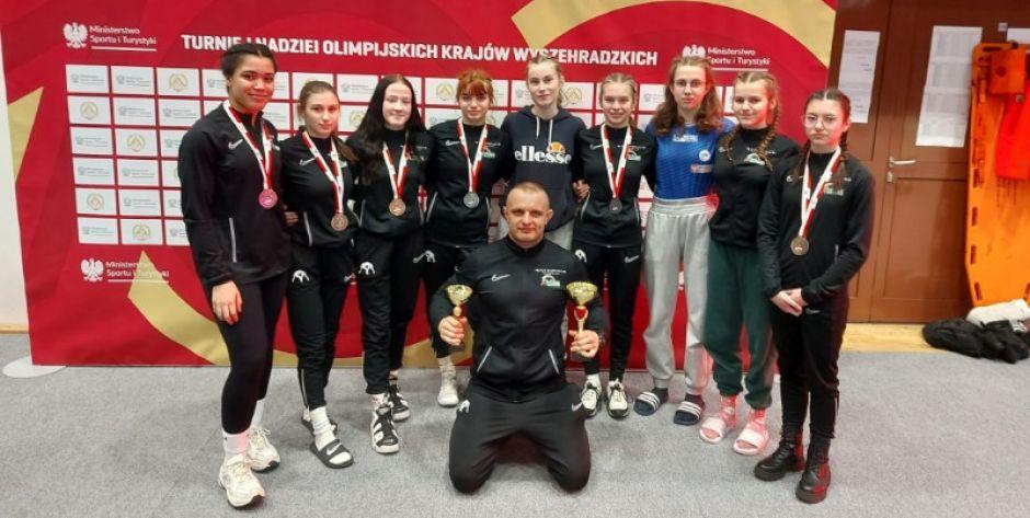 WLKS najlepszy w Pucharze Polski Kadetek w zapasach