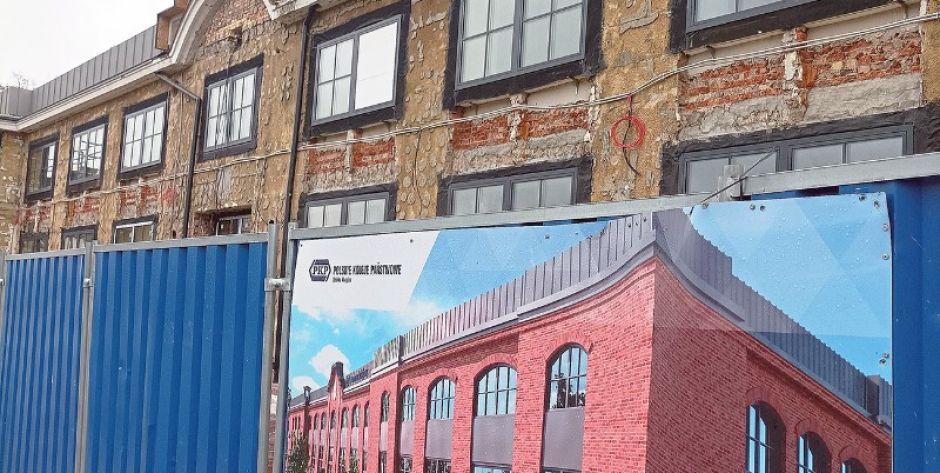 Budynek dworca kolejowego w Siedlcach inny niż w projekcie