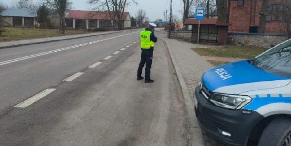 22-letni kierujący BMW stracił prawo jazdy za prędkość 