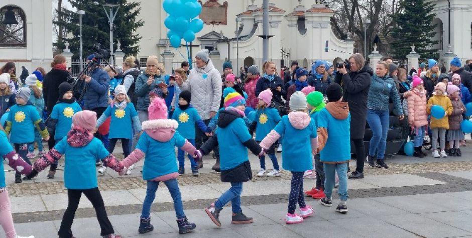 Happening w kolorze niebieskim w Węgrowie