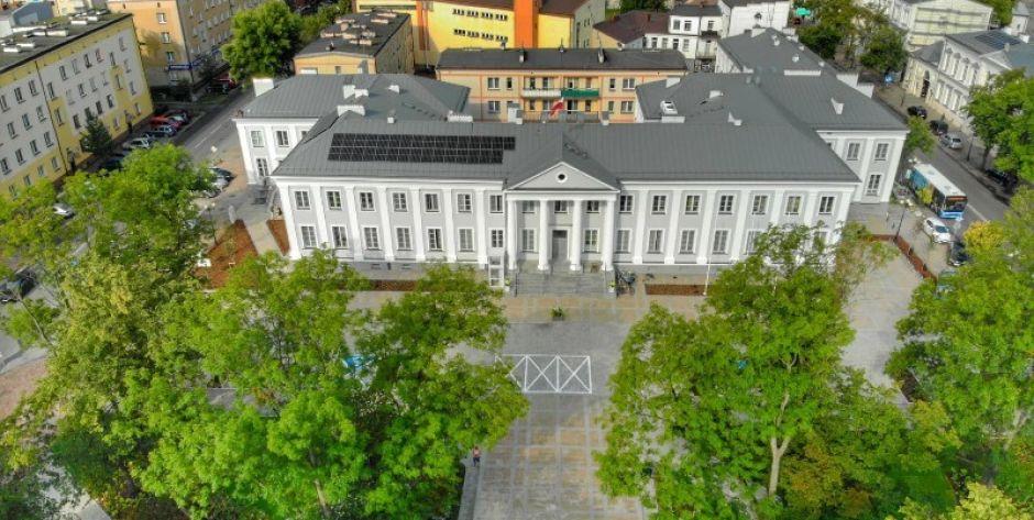 W Wielki Piątek siedleccy urzędnicy pracują krócej