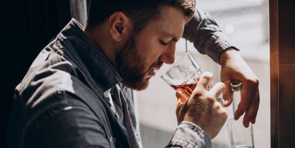 Wszywka Katowice jako terapia przeciwalkoholowa: działanie, zalety i ograniczenia w leczeniu alkoholizmu