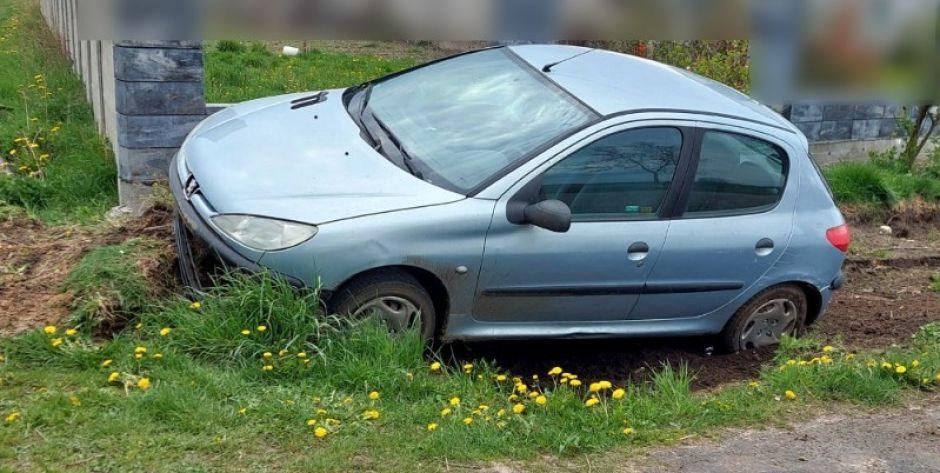 Wjechał do rowu - miał 4 promile i sądowy zakaz kierowania