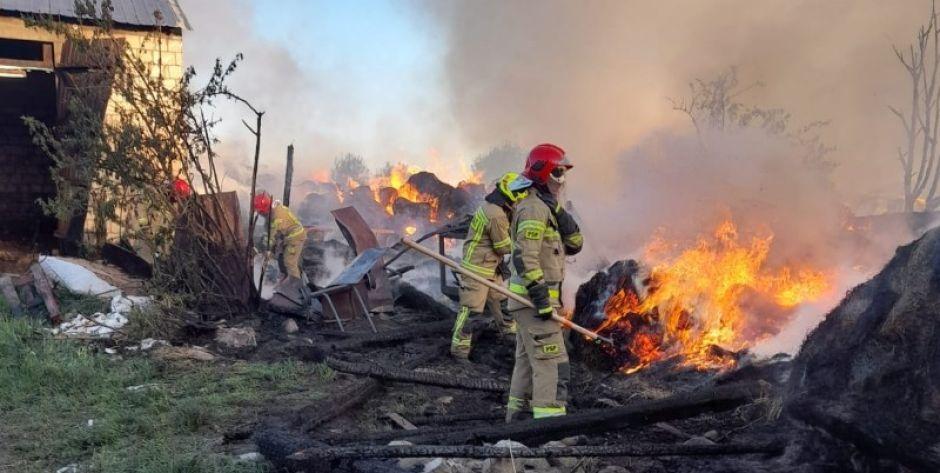 Nowa Kornica:  85-letni mężczyzna przygnieciony przez samochód osobowy. Nie przeżył
