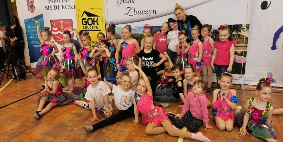 Sukcesy małych tancerzy z Łosic - galeria zdjęć
