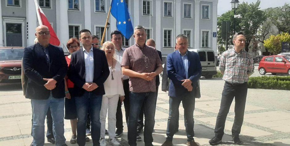 Siedlecka KO organizuje wyjazd na marsz do Warszawy dla wszystkich chętnych