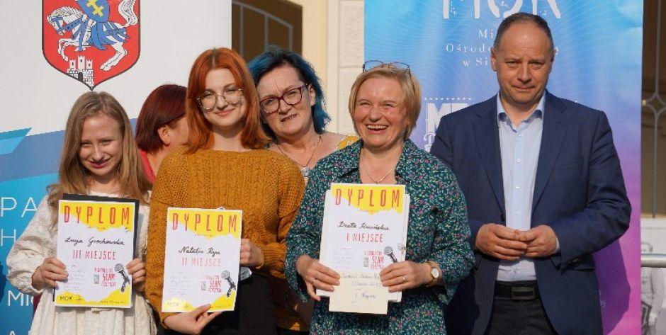 Siedlecki Slam: Poeci czytali, jurorzy oceniali