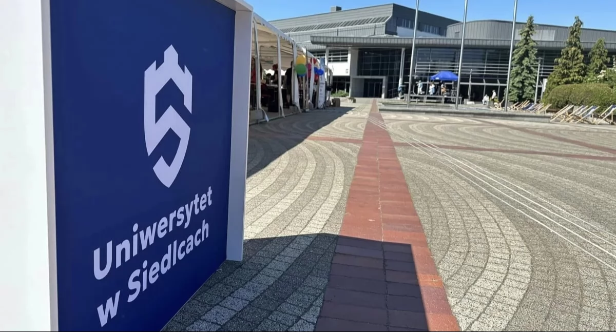 Absolwenci siedleckiego uniwersytetu mają się całkiem nieźle