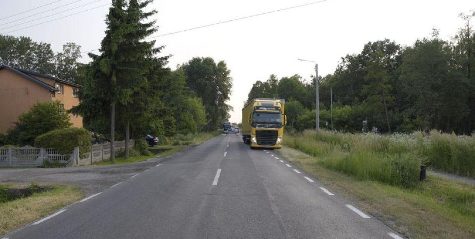 Trzebieszów: 6-latek wjechał rowerkiem pod ciężarówkę