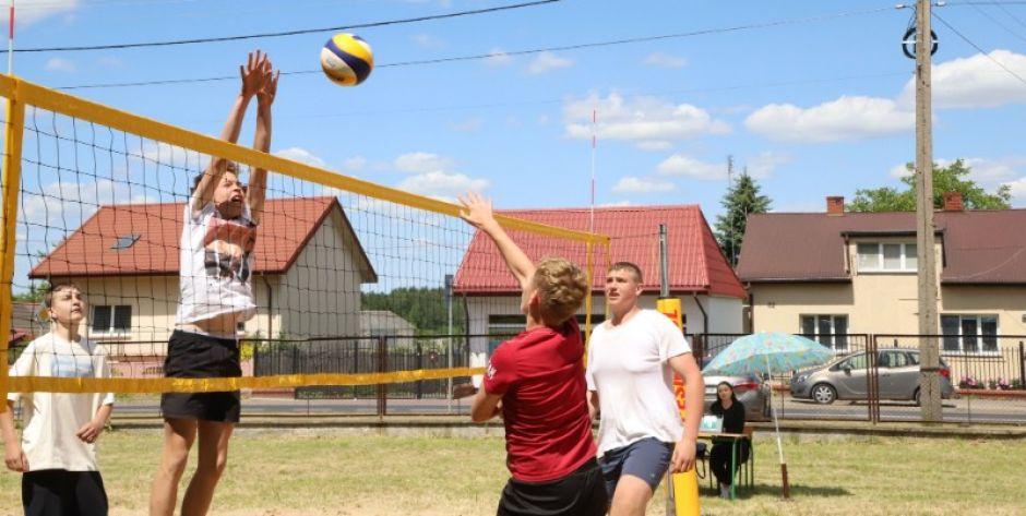 Rodzinny piknik w Skórcu