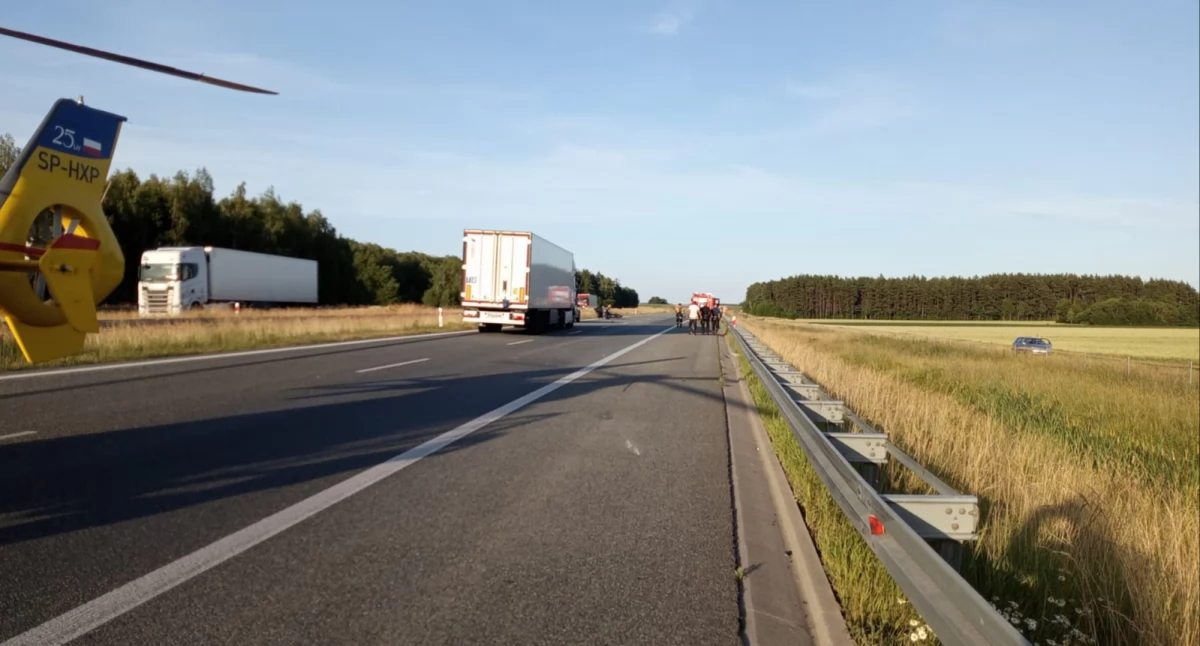 Śmiertelny wypadek na A2. Nie żyje motocyklista, droga zablokowana