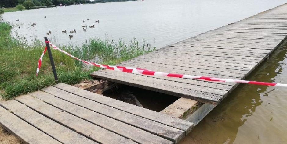 Sezon letni nad siedleckim zalewem rozpoczęty, ale... molo zamknięte