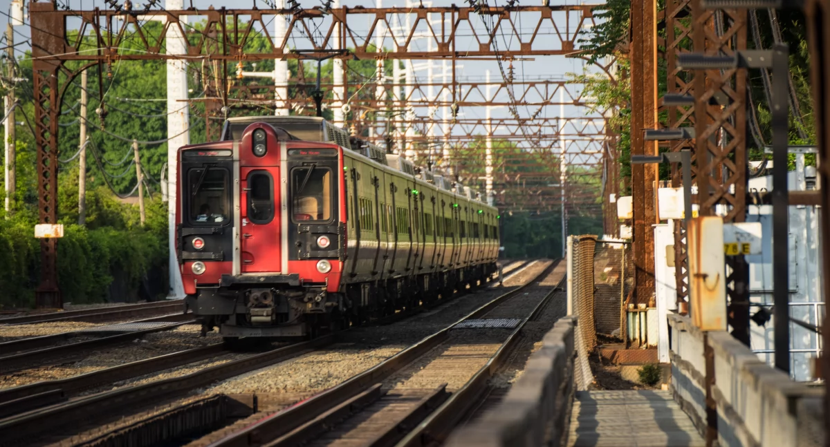 Z Warszawy do Gdańska w niecałe 3 godziny – czy Pendolino naprawdę się opłaca?