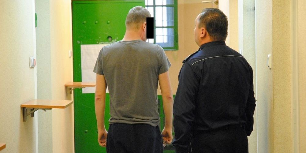 Próbował rozmontować bankomat