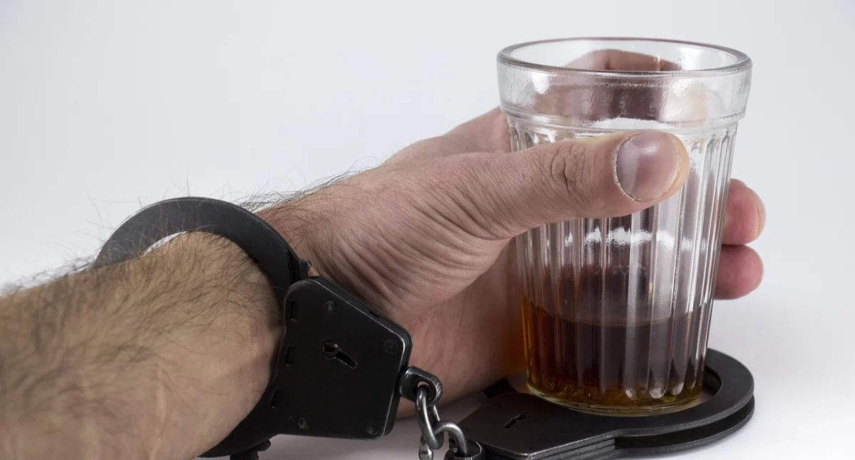 Dwa aktywne zakazy kierowania samochodem i znów wsiadł za kółko. Miał 3 promile alkoholu w organizmie