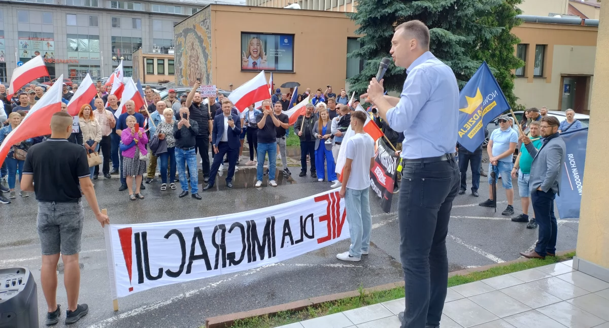 Protest Konfederacji w Siedlcach: - Polska to nie hotel dla nielegalnych imigrantów