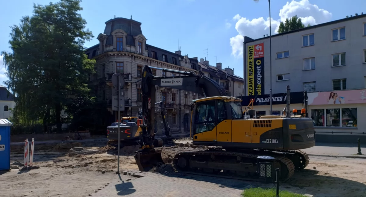 Woń gazu na ul. Pułaskiego! Podczas remontu uszkodzono rurę! 