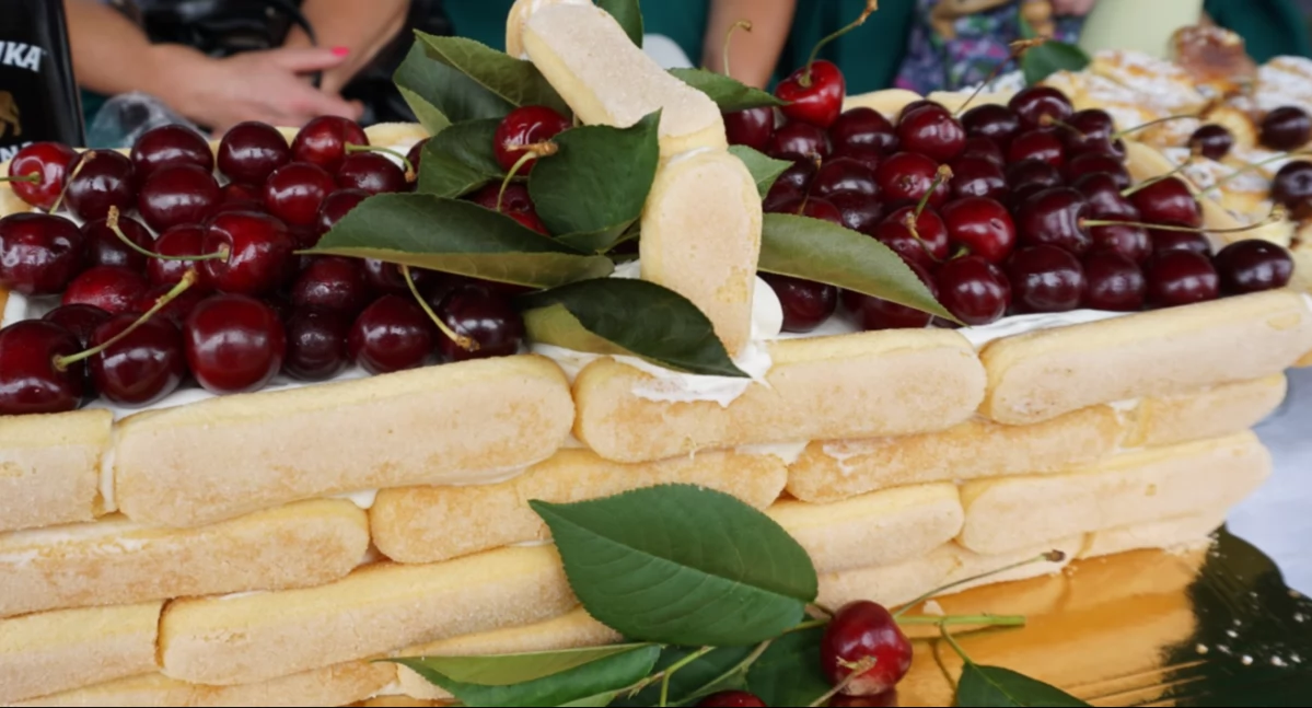 W Wiśniewie: Wiśniowe smaki i festiwal kapel ludowych