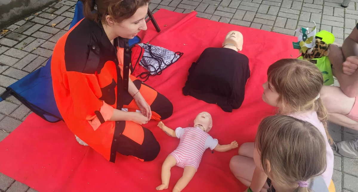 V Piknik „Bezpieczne wakacje z OSP Latowicz” - edukacja i rozrywka w służbie bezpieczeństwa