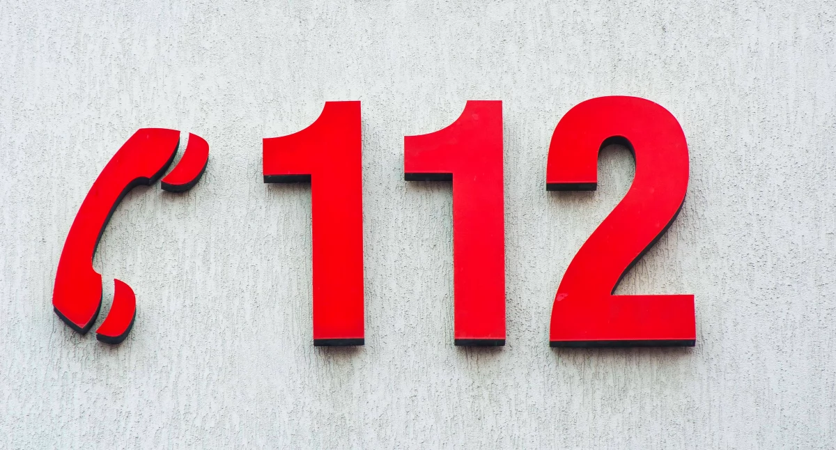 Niebezpieczna jazda i amfetamina w aucie. 31-latek zatrzymany przez policję po zgłoszeniu świadka
