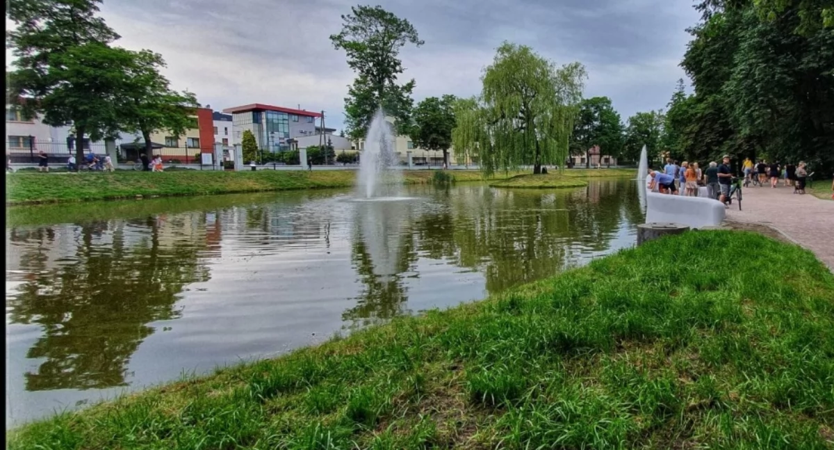 Niebezpieczny wypadek z udziałem hulajnogi w Parku Miejskim. Radny zapowiada działania