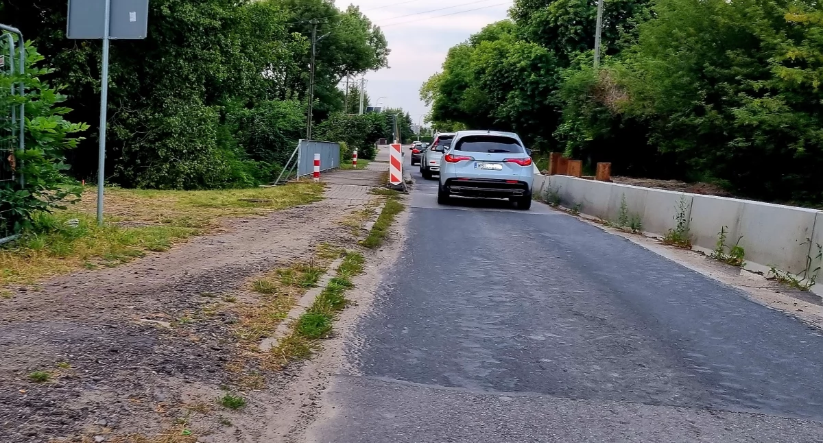 Mają nadrobić opóźnienia przy budowie mostu w Mordach