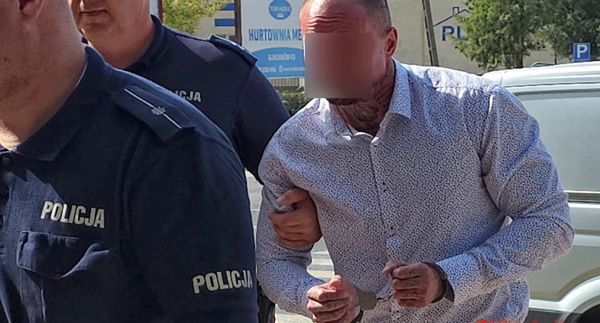 Dwaj mężczyźni oskarżeni o pobicie Adama Niedzielskiego. Prokuratura chce aresztu
