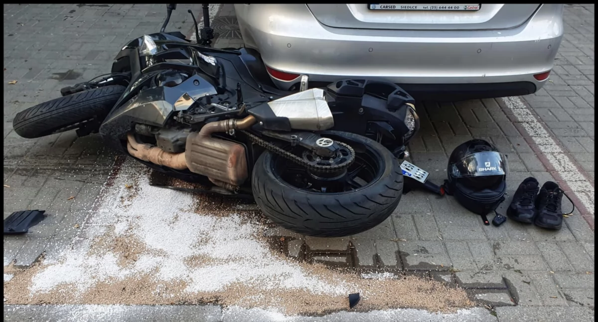 Wypadek na ul. Pułaskiego – motocyklista w szpitalu