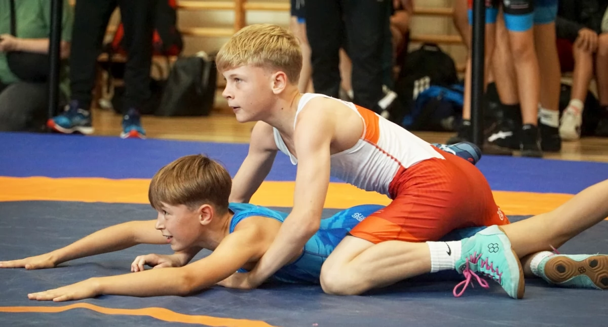 Pamięć o zasłużonych działaczach i sportowe emocje w Nowych Iganiach - Międzynarodowy Turniej Zapaśniczy im. Tadeusza i Zygmunta Strusów