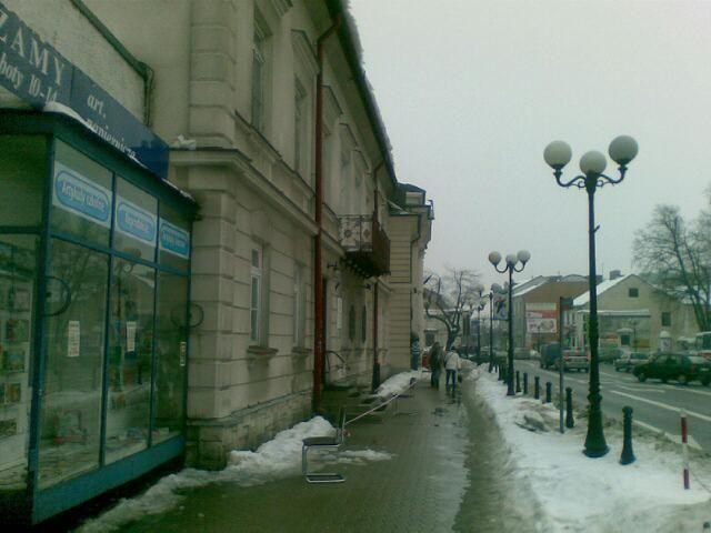 Śnieg na głównej poczcie w Siedlcach